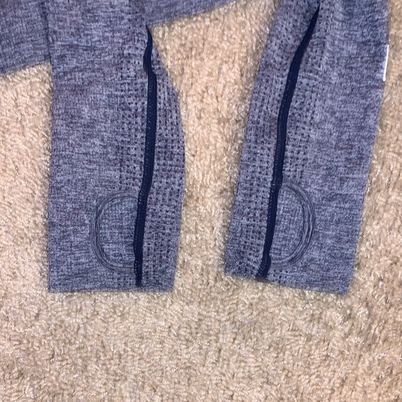 PINK Active Victoria’s Secret Women’s Navy Heather Long Sleeve Workout Top - Picture 5 of 9